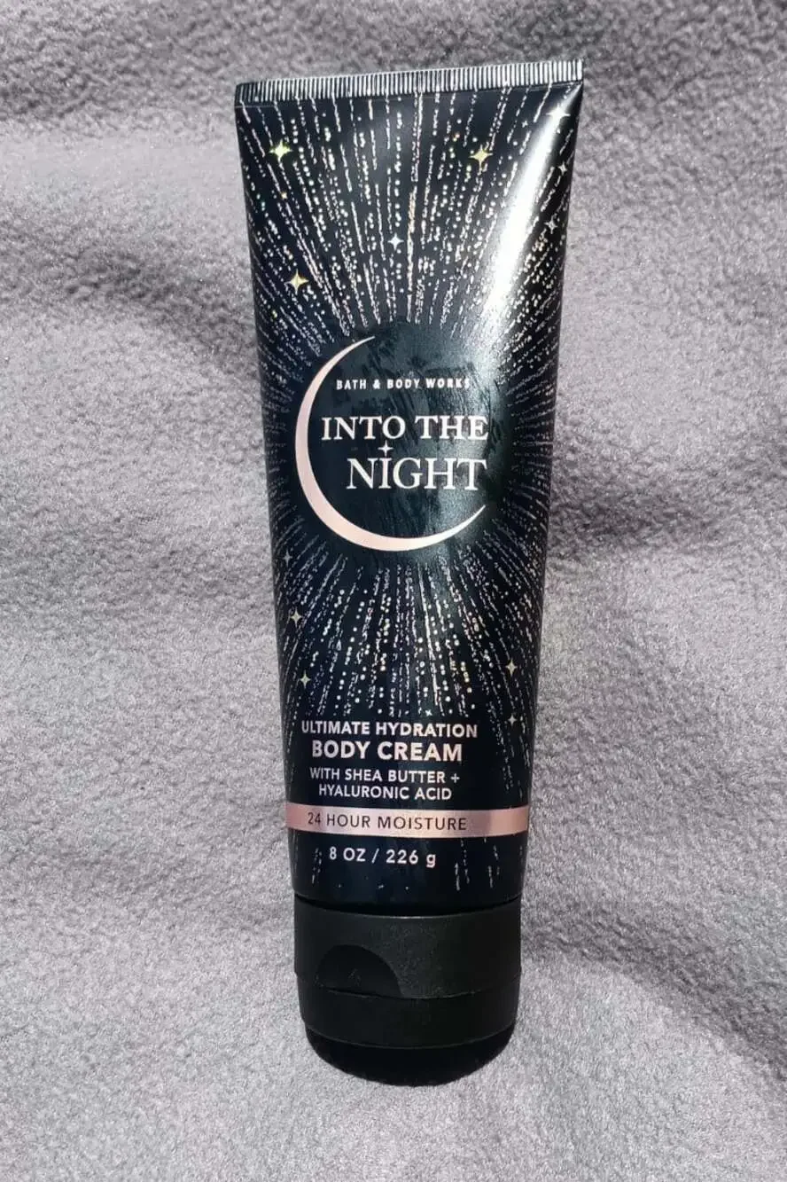 Bath & Body Works Into The Night Ultimate Hydration Body Cream 8oz Moisturizing